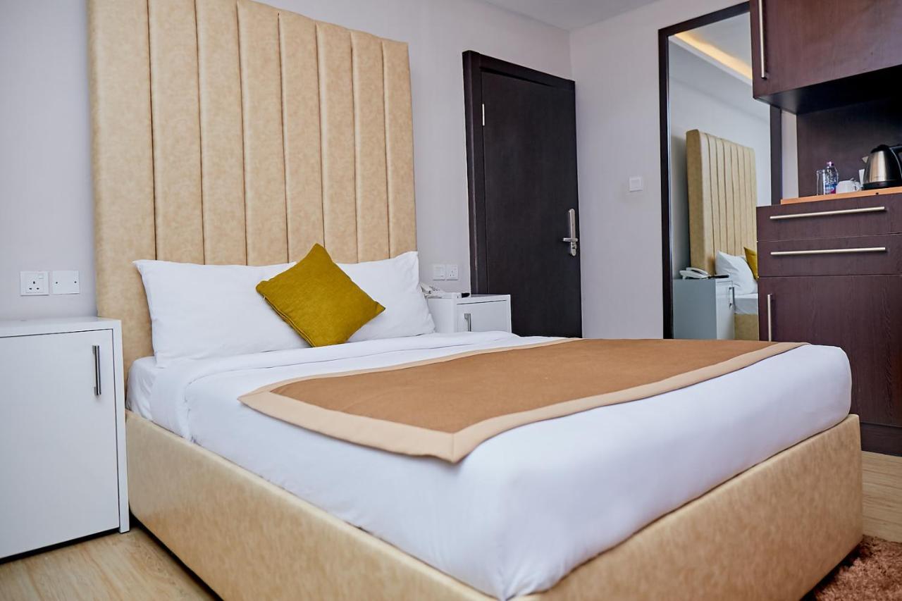 The Cabin Hotel Аккра Екстер'єр фото