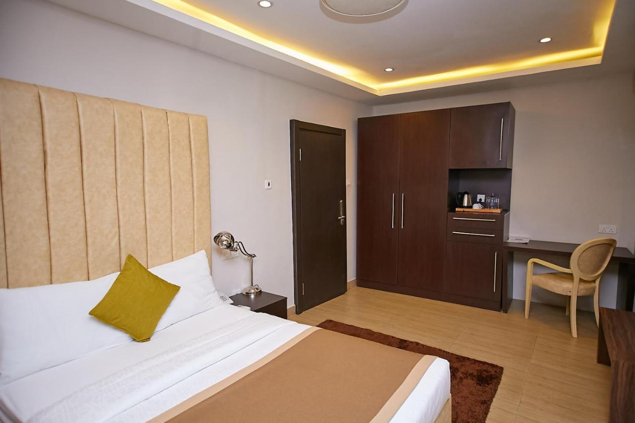 The Cabin Hotel Аккра Екстер'єр фото