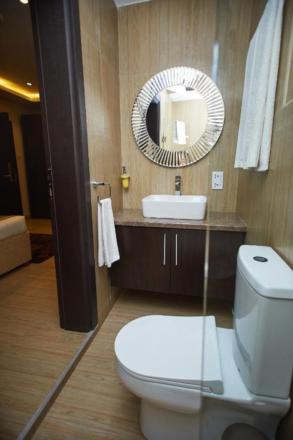 The Cabin Hotel Аккра Екстер'єр фото