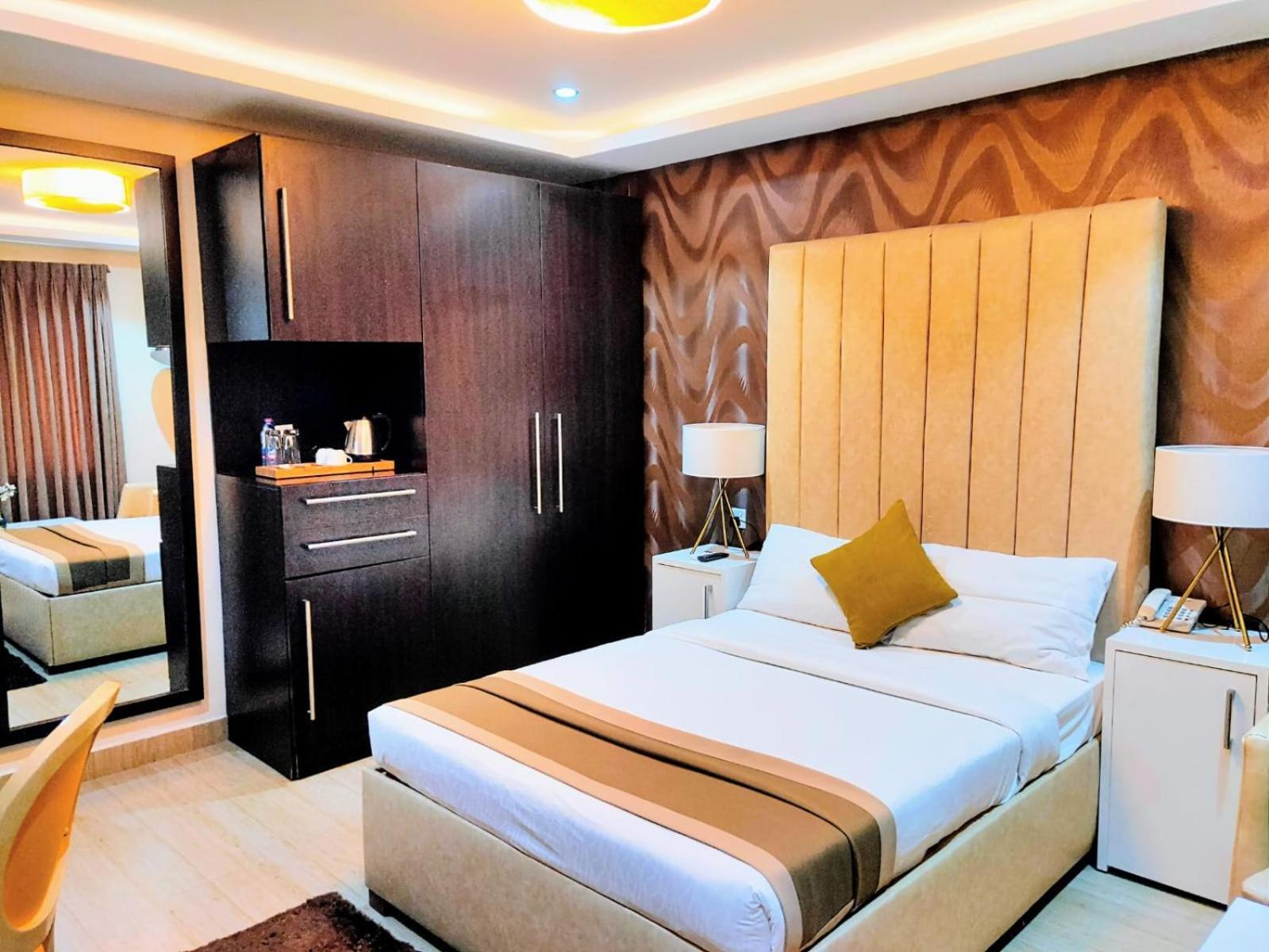 The Cabin Hotel Аккра Екстер'єр фото